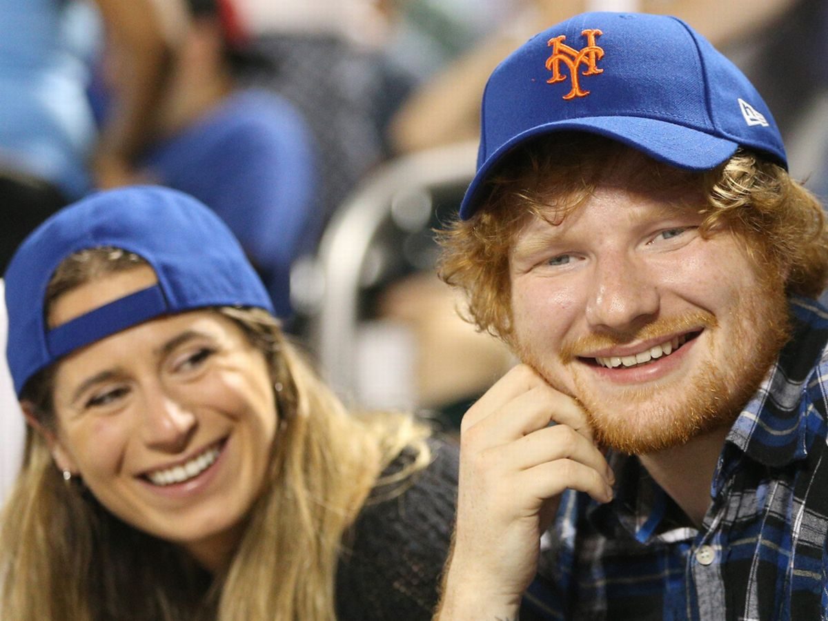 singer-ed-sheeran-again-out-with-his-mystery-lady-5065186
